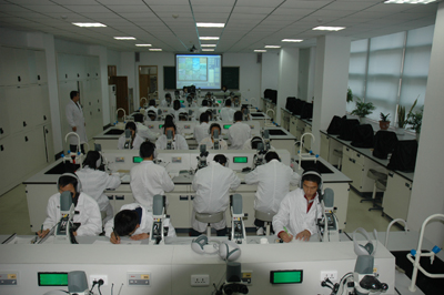 重创新团队建设 走高效运行、可持续发展之路