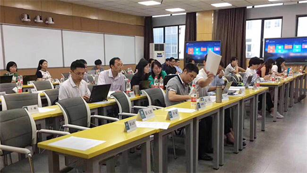 信息技术冲击下高校教改 智慧教室的成功探索