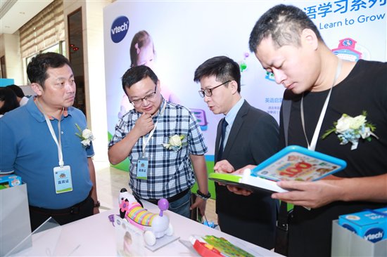 伟易达推出KidiSchool系列 进军早教英语市场