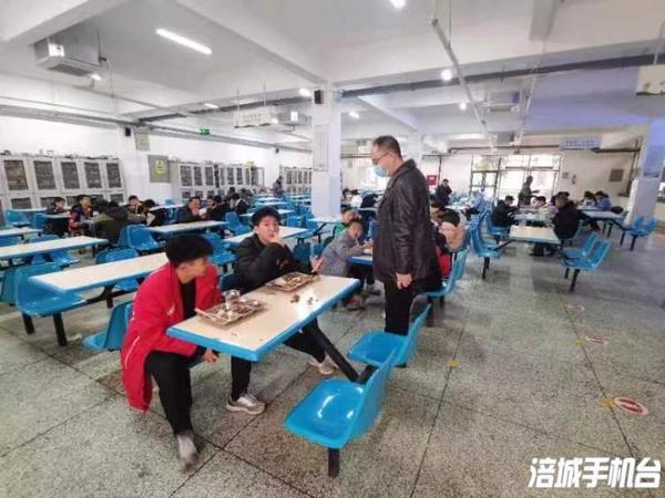 绵阳市涪城区多部门联合开展学校食堂食品安全和疫情防控检查