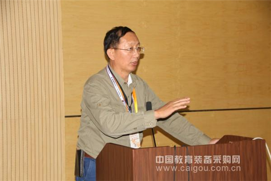 学校体育场地铺装南京高峰论坛成功举办