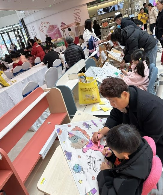 光明園迪“彩繪春天 ‘箏箏’日上”風箏節活動火熱進行中