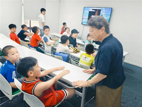 上海市兒童基金會副理事長史秋琴一行蒞臨小碼王，共話“安心暑托班”公益情懷
