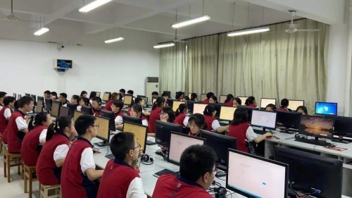 杭州铭师堂与巴东一中携手并进，实现教育信息化特色办学