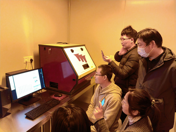 再交付2套！小型臺式無掩膜直寫光刻系統順利落戶，無需掩膜版，更高效！