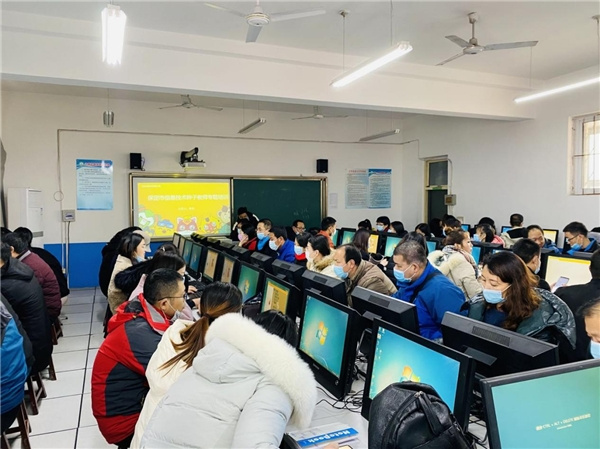 擁抱信息時代 打造高質量人工智能教育 ——河北省保定市人工智能教育探索之路