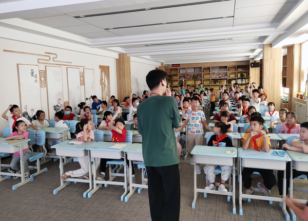 開學第一課，威盛創造栗將人工智能帶進鄭州航空港區