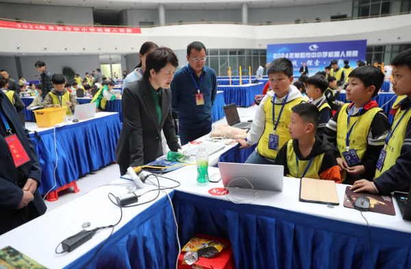 2024年阜阳市中小学机器人竞赛在阜阳市科技馆成功举办