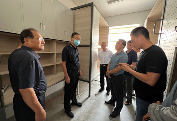 隴東學院領導檢查秋季學期開學準備工作