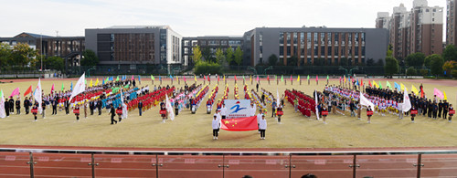 扬州市经开区第十七届中小学生田径运动会顺利举行
