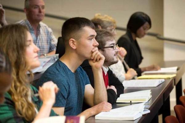 高威大學商業與經濟學院一所培養國際商界精英的搖籃
