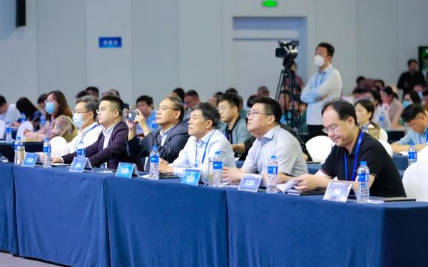 河南省職業培訓和評價協會聯合燧光、東孚、商湯，共話產學合作與人工智能