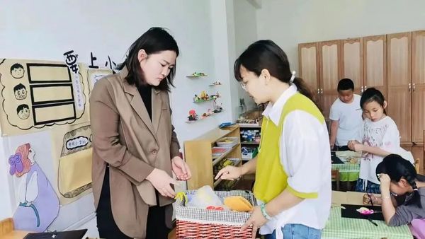 內蒙古鄂爾多斯市開展學前教育宣傳月活動