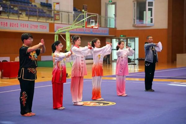 内蒙古自治区中学生排球、武术、网球锦标赛圆满完赛 各项目队积极备战“学青会”
